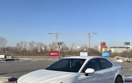 Toyota Camry, 2021 год, 3 400 000 рублей, 1 фотография