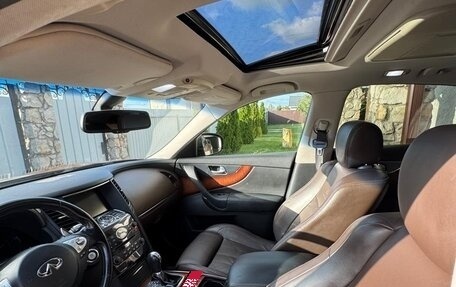 Infiniti FX II, 2010 год, 1 850 000 рублей, 1 фотография