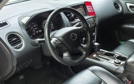 Nissan Pathfinder, 2016 год, 2 000 000 рублей, 1 фотография