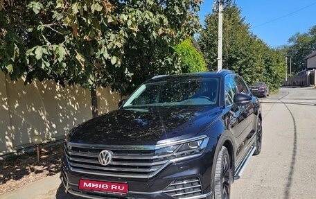 Volkswagen Touareg III, 2018 год, 4 400 000 рублей, 1 фотография