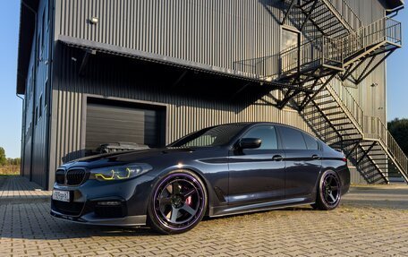 BMW 5 серия, 2018 год, 5 900 000 рублей, 2 фотография