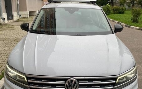 Volkswagen Tiguan II, 2019 год, 2 700 000 рублей, 1 фотография