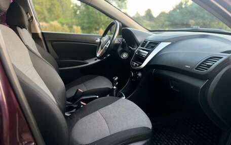 Hyundai Solaris II рестайлинг, 2012 год, 635 000 рублей, 17 фотография