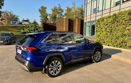Toyota RAV4, 2022 год, 4 190 000 рублей, 9 фотография