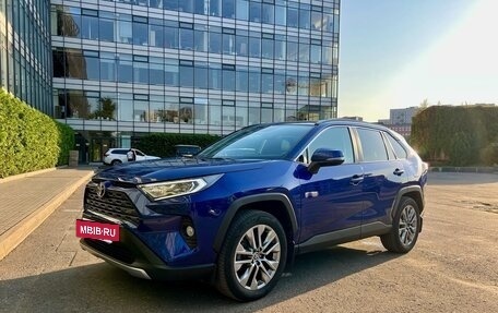 Toyota RAV4, 2022 год, 4 190 000 рублей, 6 фотография
