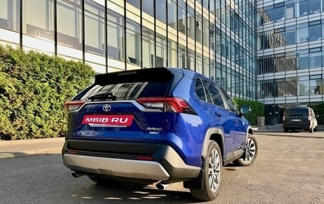 Toyota RAV4, 2022 год, 4 190 000 рублей, 11 фотография
