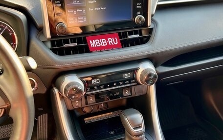 Toyota RAV4, 2022 год, 4 190 000 рублей, 19 фотография