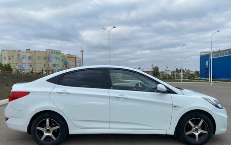 Hyundai Solaris II рестайлинг, 2012 год, 650 000 рублей, 7 фотография