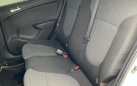 Hyundai Solaris II рестайлинг, 2012 год, 650 000 рублей, 10 фотография