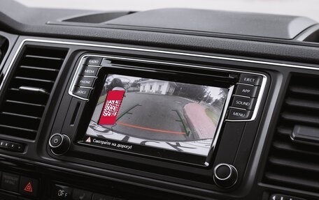 Volkswagen Multivan T6 рестайлинг, 2017 год, 3 899 000 рублей, 10 фотография