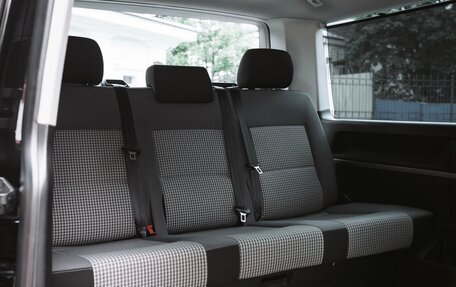 Volkswagen Multivan T6 рестайлинг, 2017 год, 3 899 000 рублей, 19 фотография