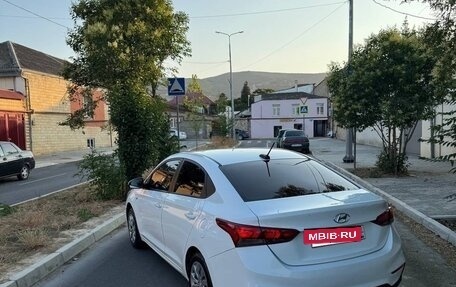 Hyundai Solaris II рестайлинг, 2019 год, 925 000 рублей, 3 фотография
