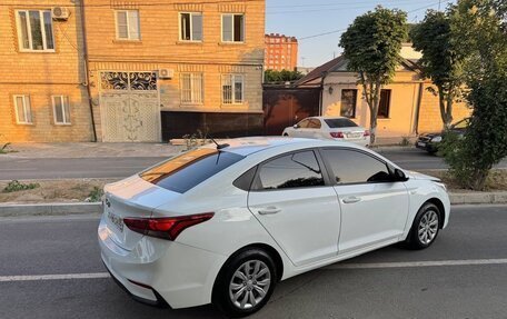 Hyundai Solaris II рестайлинг, 2019 год, 925 000 рублей, 5 фотография