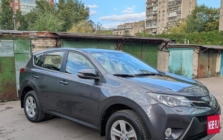 Toyota RAV4, 2013 год, 1 800 000 рублей, 2 фотография