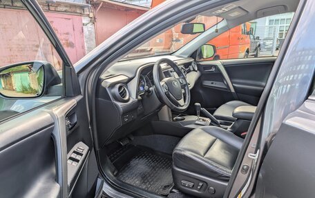 Toyota RAV4, 2013 год, 1 800 000 рублей, 11 фотография