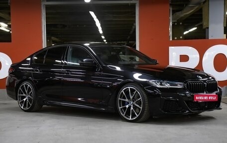 BMW 5 серия, 2020 год, 5 398 000 рублей, 3 фотография