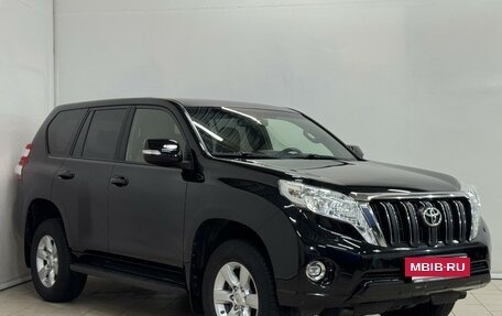Toyota Land Cruiser Prado 150 рестайлинг 2, 2017 год, 3 950 000 рублей, 9 фотография
