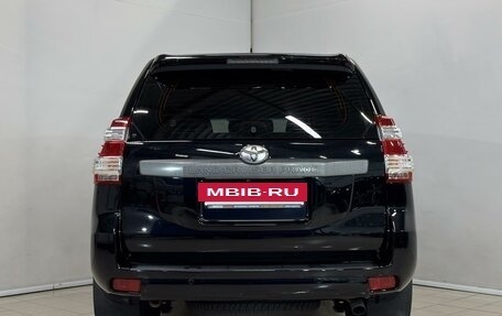 Toyota Land Cruiser Prado 150 рестайлинг 2, 2017 год, 3 950 000 рублей, 5 фотография