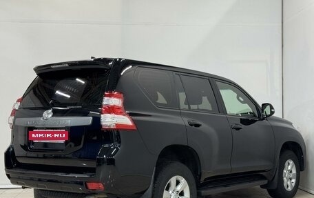 Toyota Land Cruiser Prado 150 рестайлинг 2, 2017 год, 3 950 000 рублей, 7 фотография