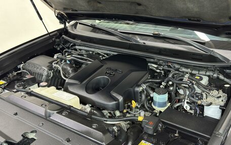 Toyota Land Cruiser Prado 150 рестайлинг 2, 2017 год, 3 950 000 рублей, 22 фотография