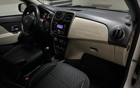Renault Logan II, 2016 год, 1 050 000 рублей, 28 фотография