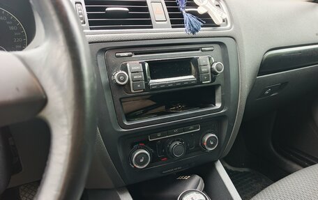 Volkswagen Jetta VI, 2013 год, 1 100 000 рублей, 9 фотография