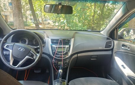 Hyundai Solaris II рестайлинг, 2011 год, 650 000 рублей, 7 фотография