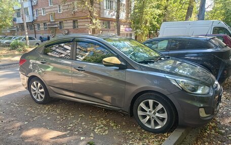 Hyundai Solaris II рестайлинг, 2011 год, 650 000 рублей, 6 фотография