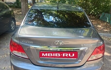 Hyundai Solaris II рестайлинг, 2011 год, 650 000 рублей, 5 фотография