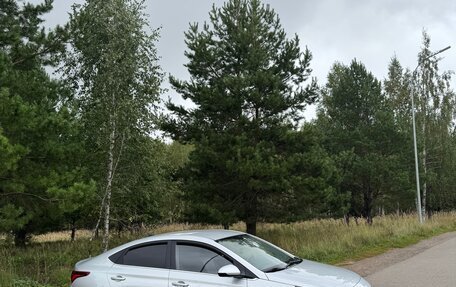 Hyundai Solaris II рестайлинг, 2017 год, 1 400 000 рублей, 5 фотография