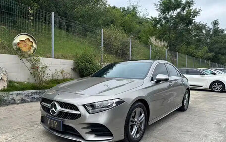 Mercedes-Benz A-Класс, 2022 год, 1 750 000 рублей, 3 фотография