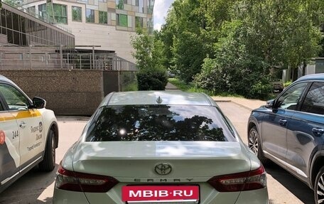 Toyota Camry, 2021 год, 3 530 000 рублей, 4 фотография
