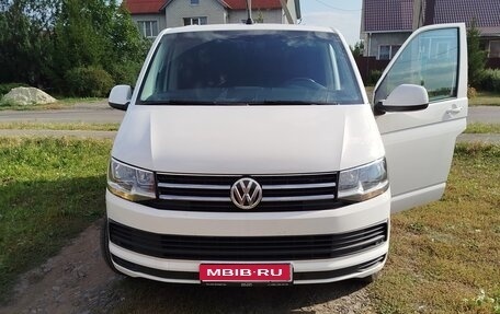Volkswagen Caravelle T6 рестайлинг, 2019 год, 3 000 000 рублей, 1 фотография