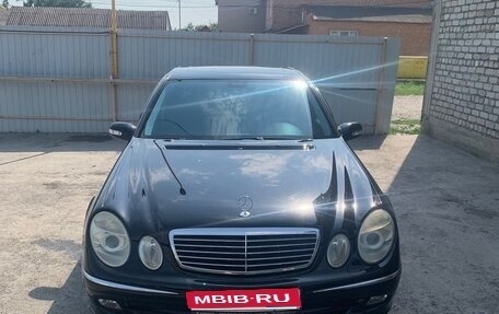 Mercedes-Benz E-Класс, 2002 год, 900 000 рублей, 1 фотография
