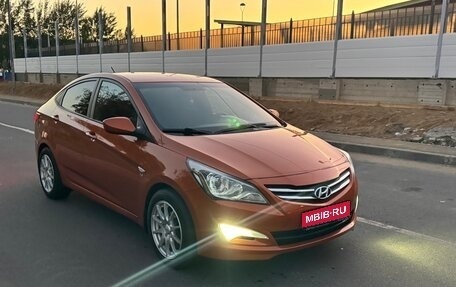 Hyundai Solaris II рестайлинг, 2015 год, 785 000 рублей, 1 фотография