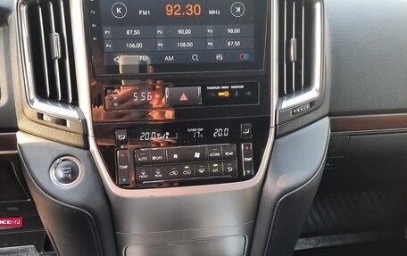 Toyota Land Cruiser 200, 2017 год, 5 800 000 рублей, 1 фотография