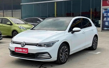 Volkswagen Golf VIII, 2022 год, 1 641 000 рублей, 3 фотография