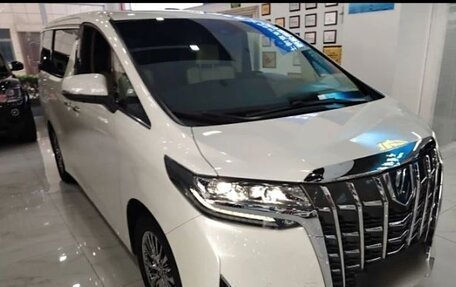 Toyota Alphard III, 2022 год, 3 500 000 рублей, 3 фотография