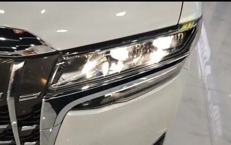 Toyota Alphard III, 2022 год, 3 500 000 рублей, 9 фотография