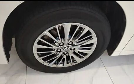 Toyota Alphard III, 2022 год, 3 500 000 рублей, 8 фотография