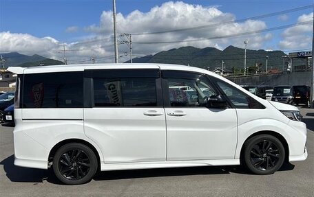 Honda Stepwgn IV, 2021 год, 1 588 000 рублей, 2 фотография