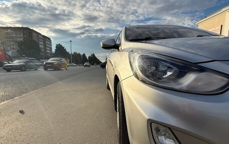 Hyundai Solaris II рестайлинг, 2011 год, 615 000 рублей, 7 фотография