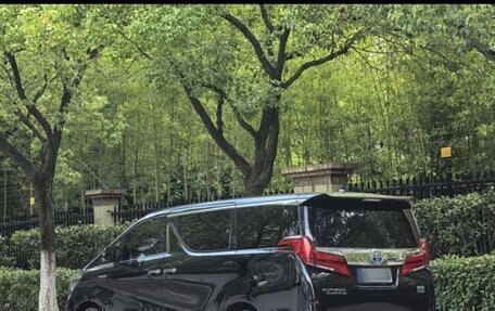 Toyota Alphard III, 2022 год, 3 650 000 рублей, 4 фотография
