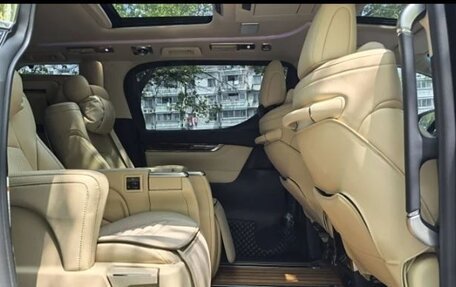 Toyota Alphard III, 2022 год, 3 650 000 рублей, 10 фотография