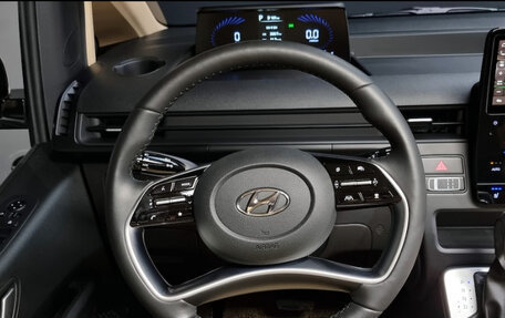 Hyundai Staria, 2022 год, 3 090 000 рублей, 7 фотография