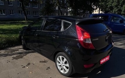 Hyundai Solaris II рестайлинг, 2013 год, 900 000 рублей, 1 фотография
