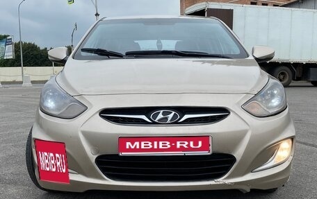 Hyundai Solaris II рестайлинг, 2011 год, 460 000 рублей, 1 фотография