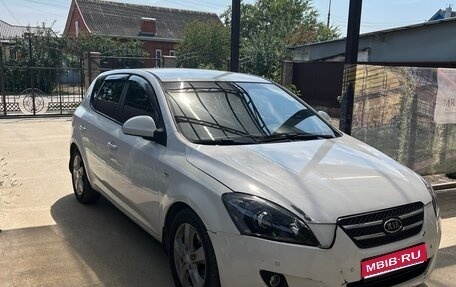 KIA cee'd I рестайлинг, 2008 год, 690 000 рублей, 1 фотография