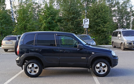 Chevrolet Niva I рестайлинг, 2016 год, 586 000 рублей, 5 фотография