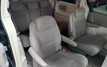 Chrysler Town & Country V рестайлинг, 2008 год, 949 000 рублей, 12 фотография